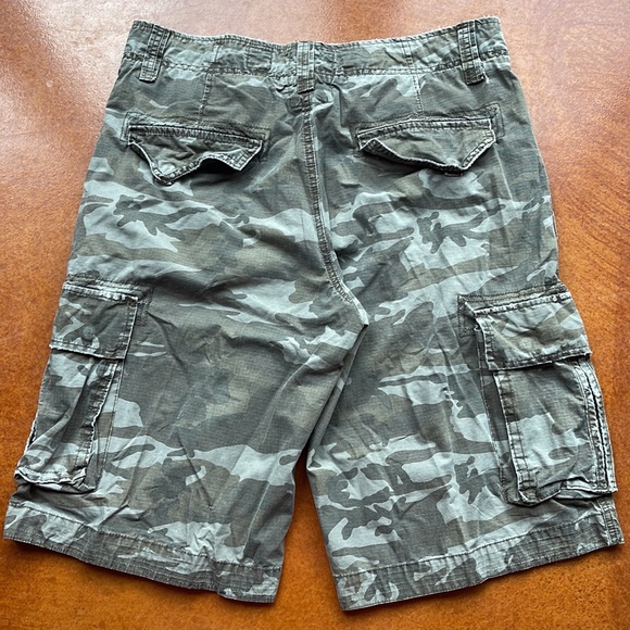 No boundaries mens cargo shorts size 36 green camo - Picture 2 of 5